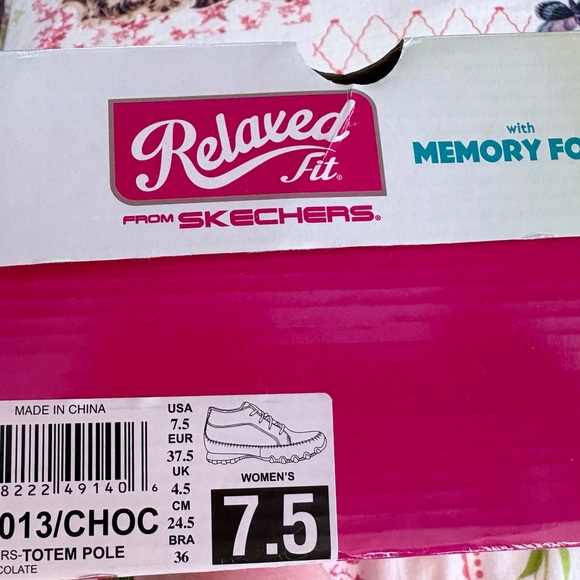 Skechers BNIB Brown Relaxed Fit Shoes
Bikers Totem Pole in Brown size 7.5 - Picture 3 of 4